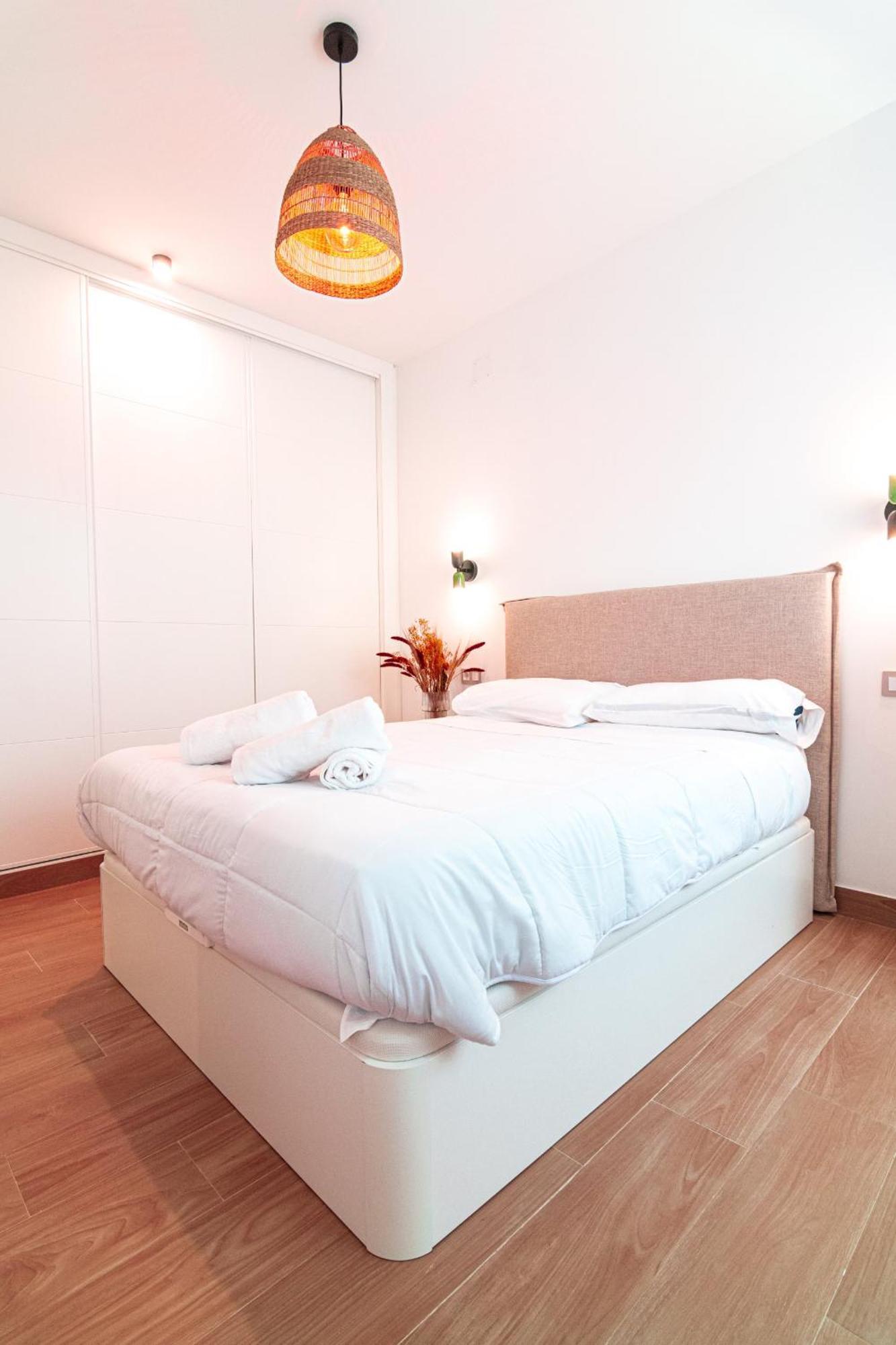 Edomus Castilla 120 Seville Luaran gambar